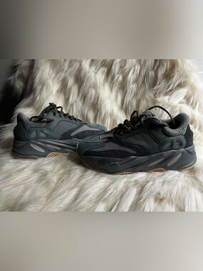 adidas Yeezy Boost 700 V1 Inertia Grey/Grey/Inertia EG7597 Men's Size 5/Women 7